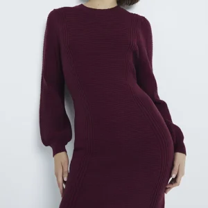 Minivestido con detalle de canalé rojo 1